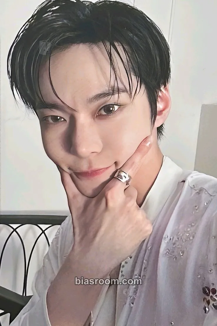 Doyoung Perfume (DJJ unit) Photocard - NCT - NCT K-pop photocard