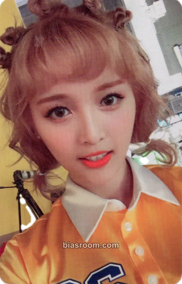 Xuan Yi Happy Moment Photocard - WJSN - WJSN K-pop photocard