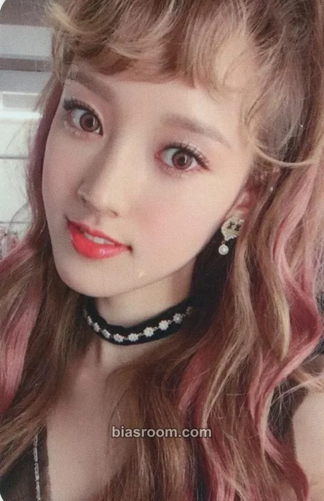 Weki Meki - Sei - KISS, KICKS Album album photocard kiss version