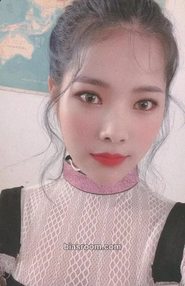 Weki Meki - Rina - KISS, KICKS Album album photocard kiss version
