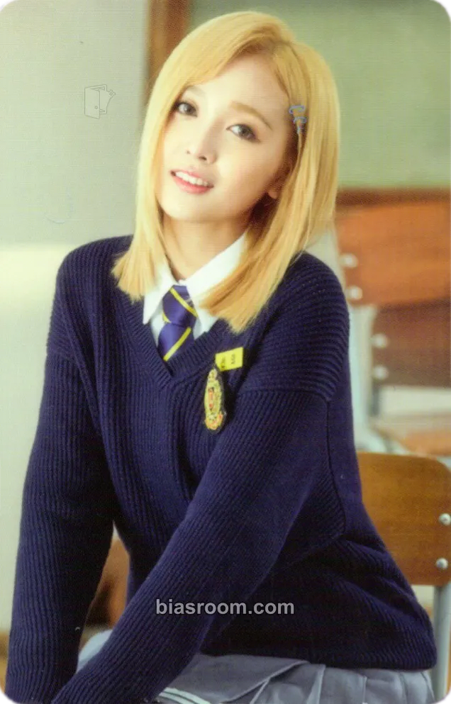 Xuan Yi From WJSN Photocard - WJSN - WJSN K-pop photocard
