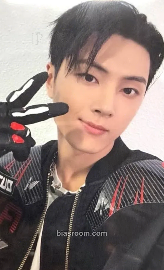Jay 'WALK THE LINE' World Tour Photocard - ENHYPEN - ENHYPEN K-pop photocard