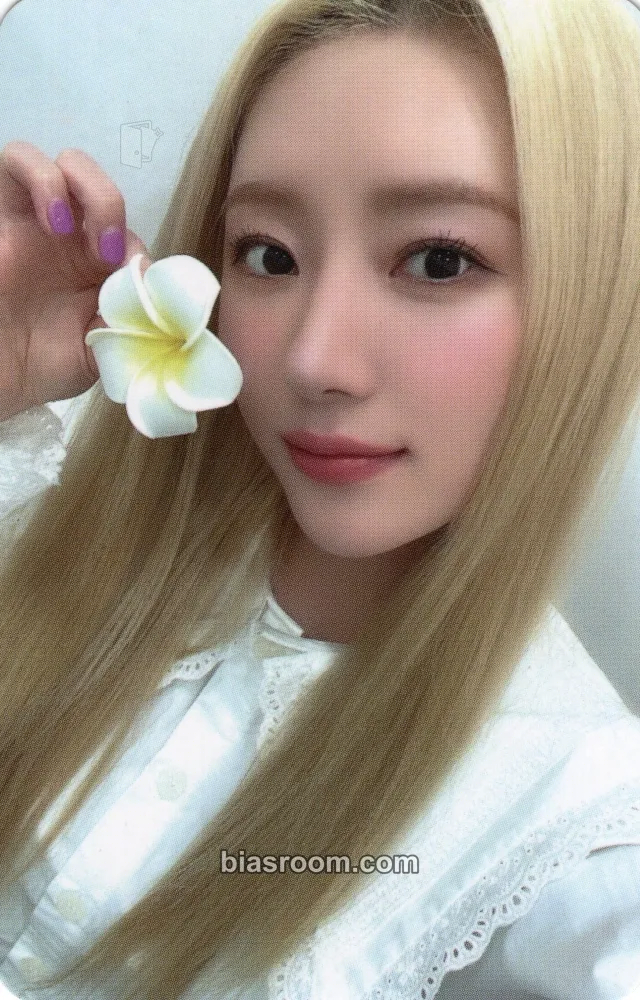 SuA Playlist #You are you Photocard - Dreamcatcher - Dreamcatcher K-pop photocard