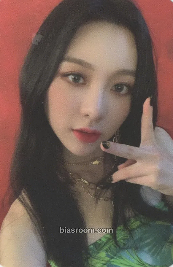 Yiyeon Carnival Photocard - BVNDIT - BVNDIT K-pop photocard