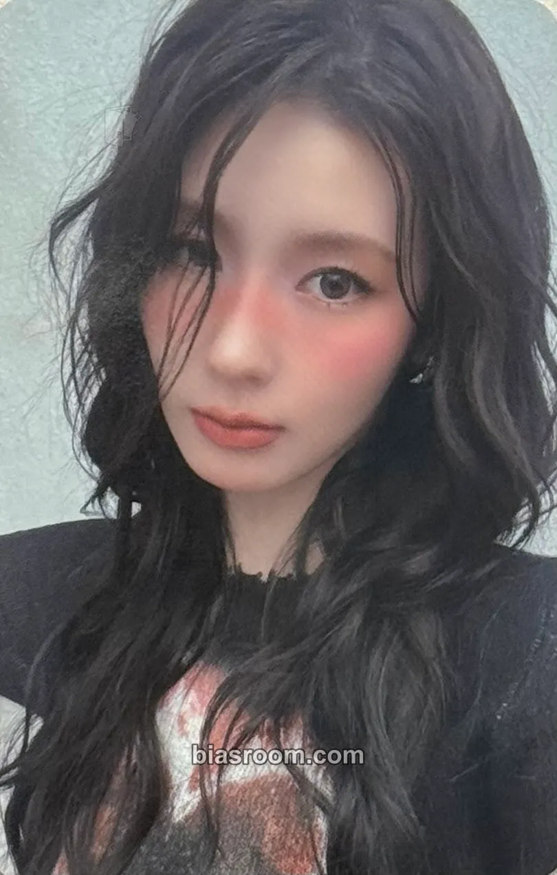 Miyeon MY, Lover Photocard - i-dle - i-dle K-pop photocard