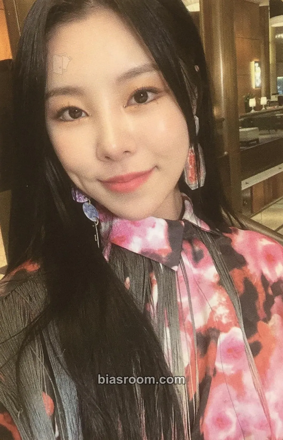 Wheein Redd Photocard - MAMAMOO - MAMAMOO K-pop photocard
