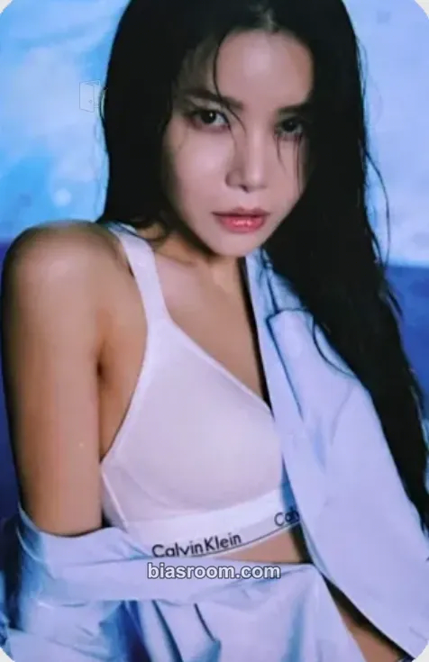 Solar COLOURS Photocard - MAMAMOO - MAMAMOO K-pop photocard