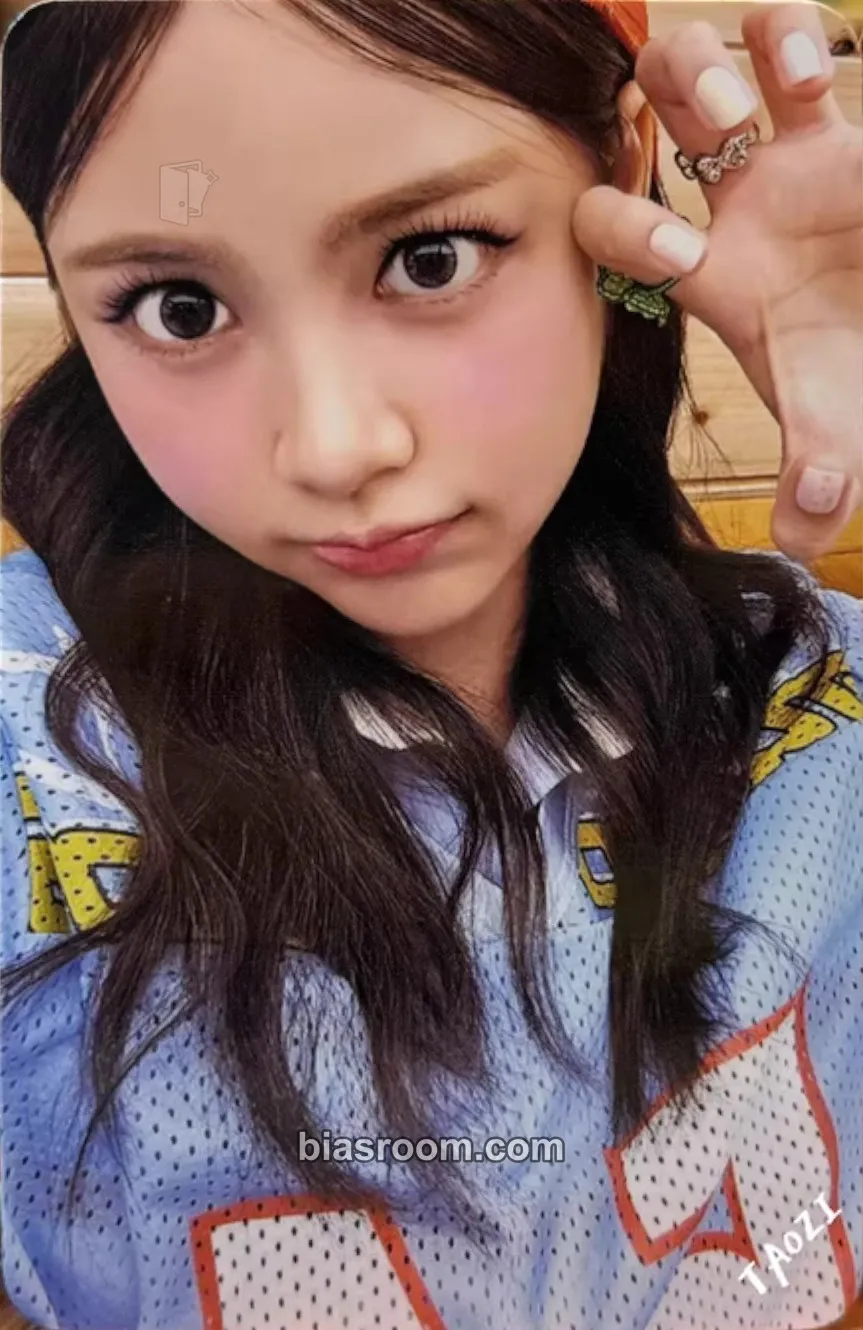 Carmen STYLE Photocard - Hearts2Hearts - Hearts2Hearts K-pop photocard