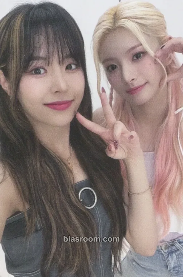 EVERGLOW - Sihyeon - All My Girls Album lucky draw apple music