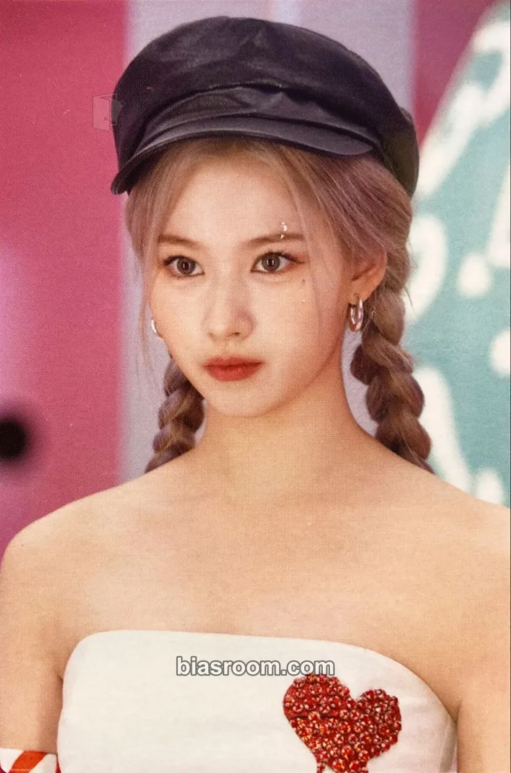 Sana Formula of Love: O+T=<3 Photocard - TWICE - TWICE K-pop photocard