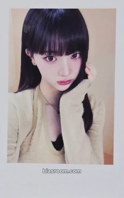 Yeonji Beyond Beauty Photocard - tripleS - tripleS K-pop photocard