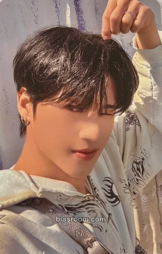 Wooyoung POP-UP: GOLDEN HOUR : Part 1 (Soundwave) Photocard - ATEEZ - ATEEZ K-pop photocard