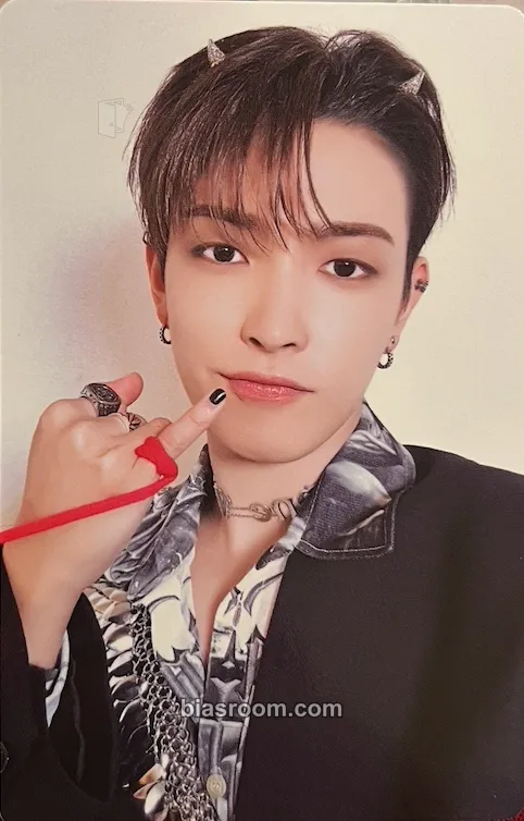 Hongjoong GOLDEN HOUR : Part.2 Photocard - ATEEZ - ATEEZ K-pop photocard