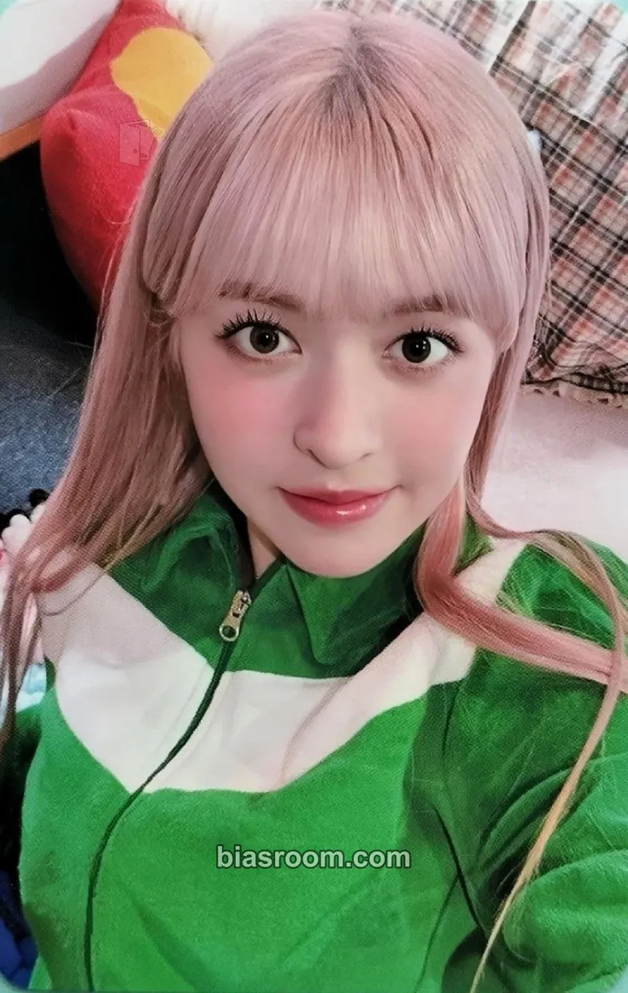 Lily Expérgo Photocard - NMIXX - NMIXX K-pop photocard