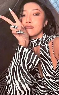 Hwasa Guilty Pleasure Photocard - MAMAMOO - MAMAMOO K-pop photocard