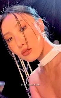 Hwasa Guilty Pleasure Photocard - MAMAMOO - MAMAMOO K-pop photocard