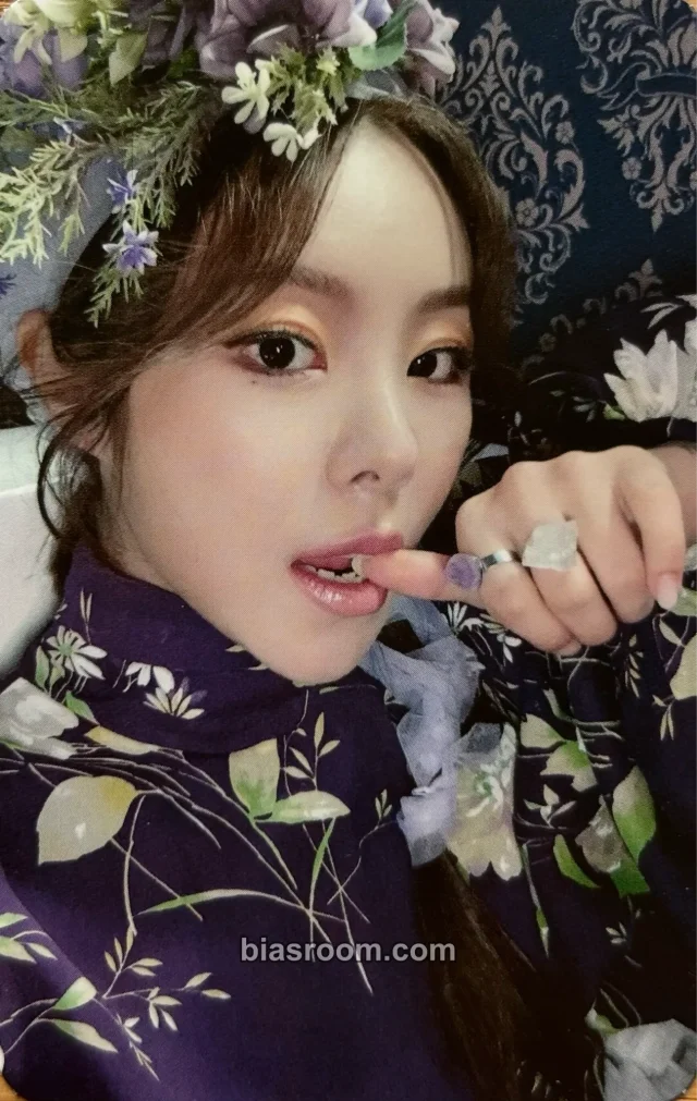 MAMAMOO - Wheein - WHEE Album wonderwall pob (pre-order benefit)