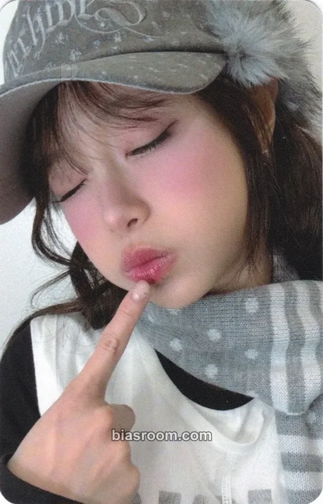 Chuu - Chuu - XO, My Cyberlove Album apple music pob (pre-order benefit)