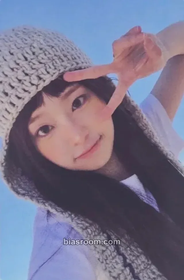 Chuu - Chuu - XO, My Cyberlove Album trading card pop-up store olive young