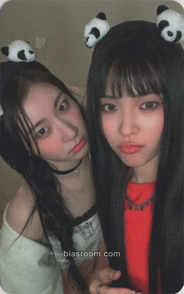 GOLD Photocard - ITZY - ITZY K-pop photocard
