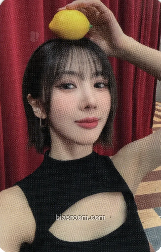 Yoohyeon Playlist #You are you Photocard - Dreamcatcher - Dreamcatcher K-pop photocard