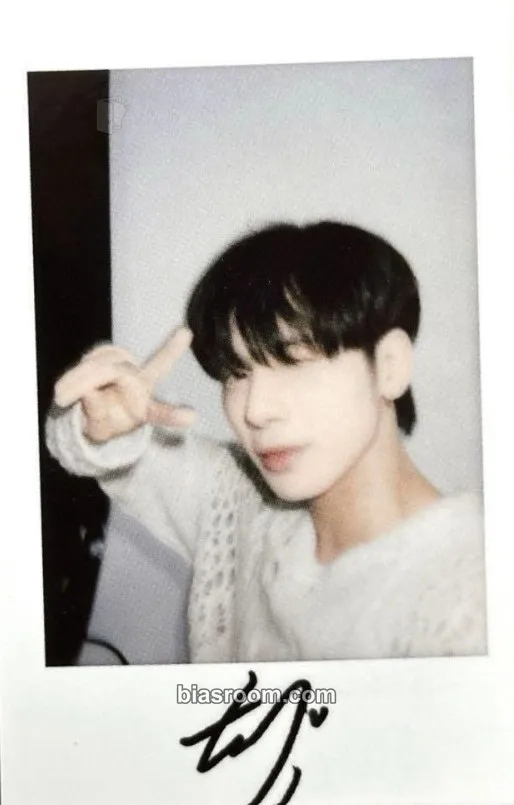 Taehyun Minisode 3: Tomorrow Photocard - TOMORROW X TOGETHER - TOMORROW X TOGETHER K-pop photocard