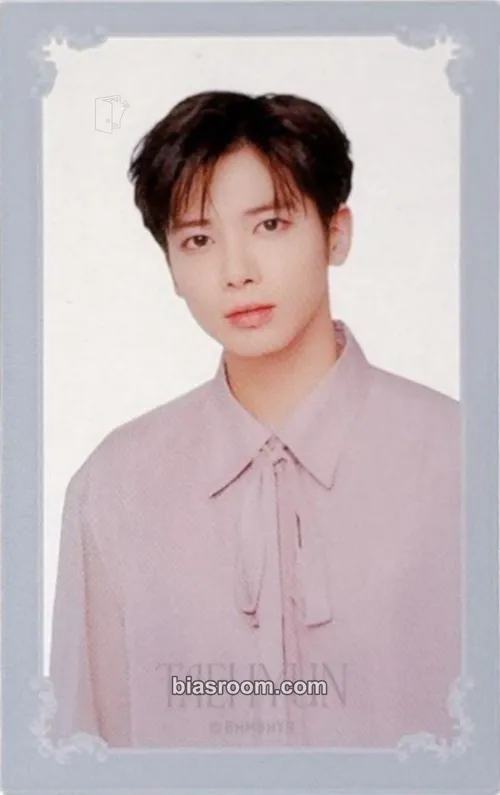 Taehyun Tomorrow X Together Museum Photocard - TOMORROW X TOGETHER - TOMORROW X TOGETHER K-pop photocard