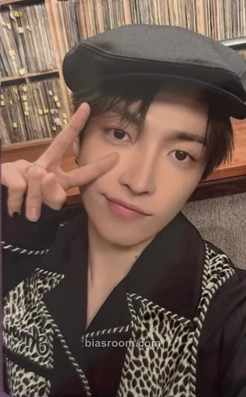 Hongjoong ATEEZ Cover - Billboard Artist Sanctuary: Silence to Storm Photocard - ATEEZ - ATEEZ K-pop photocard