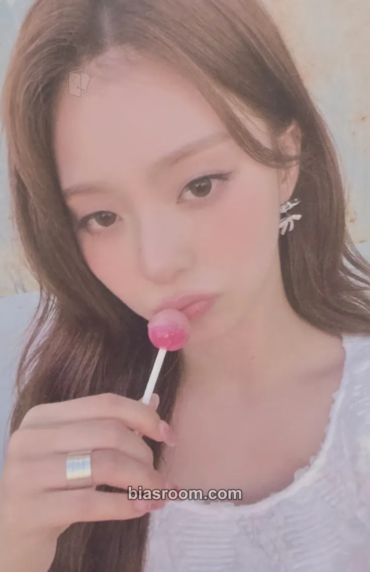 Nagyung 2025 fromis_9 WORLD TOUR <NOW TOMORROW.> Photocard - fromis_9 - fromis_9 K-pop photocard