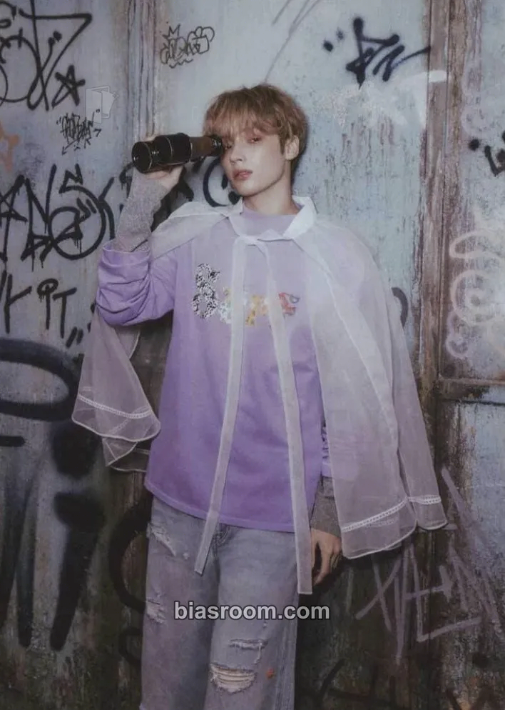Huening Kai 誓い (CHIKAI) Photocard - TOMORROW X TOGETHER - TOMORROW X TOGETHER K-pop photocard