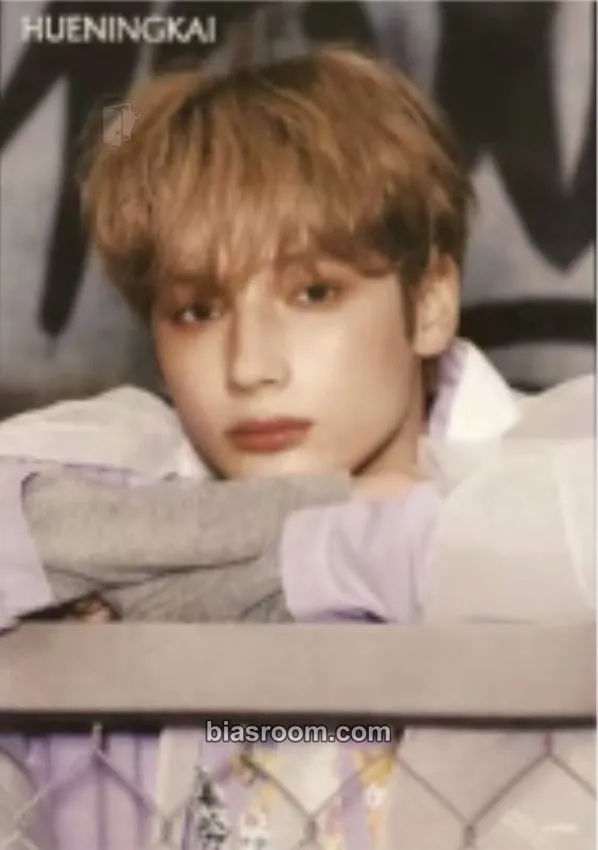 Huening Kai 誓い (CHIKAI) Photocard - TOMORROW X TOGETHER - TOMORROW X TOGETHER K-pop photocard