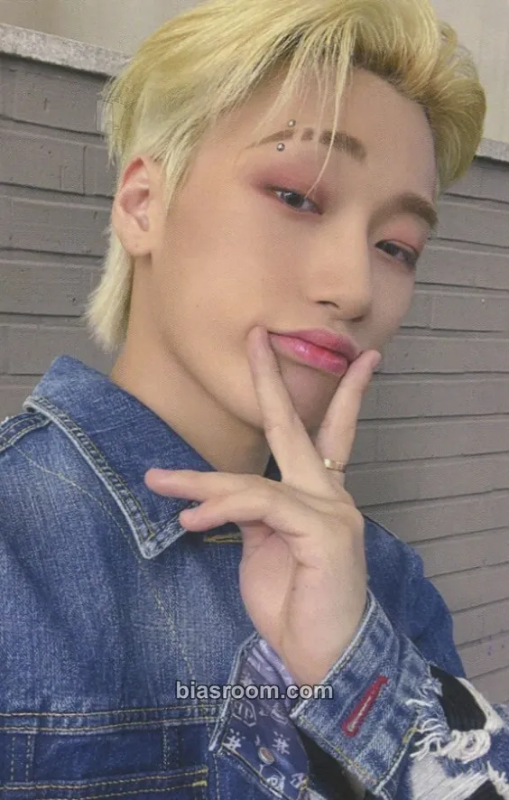 San THE WORLD EP.1 : MOVEMENT Photocard - ATEEZ - ATEEZ K-pop photocard