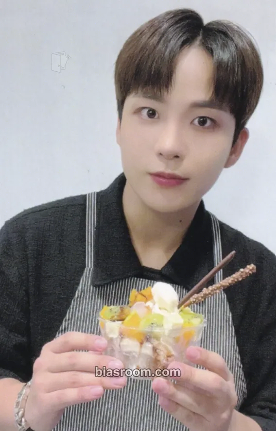 Jongho THE WORLD EP.1 : MOVEMENT Photocard - ATEEZ - ATEEZ K-pop photocard