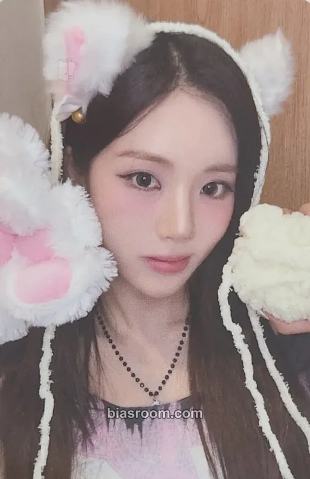 fromis_9 - Jiwon - From Our 20s Album beatroad fansign round 1 offline