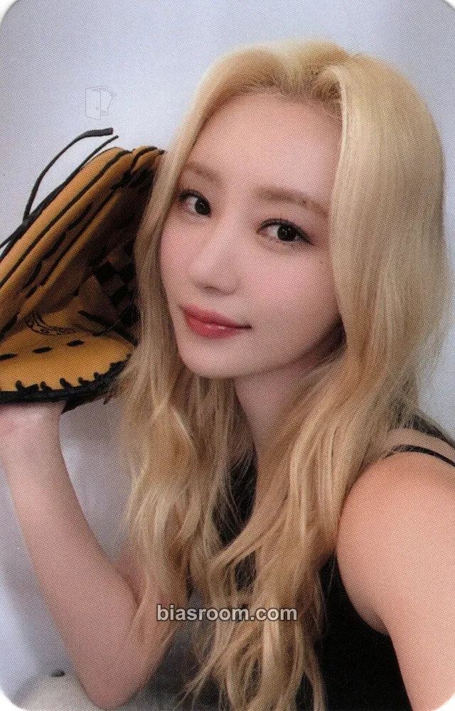 SuA Playlist #You are you Photocard - Dreamcatcher - Dreamcatcher K-pop photocard