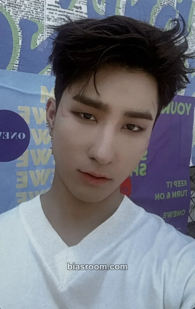 ONEWE - Harin - One Album album photocard