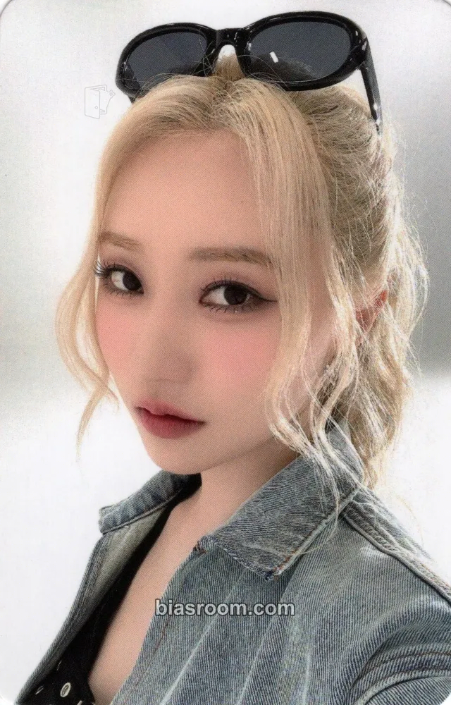 SuA Playlist #You are you Photocard - Dreamcatcher - Dreamcatcher K-pop photocard