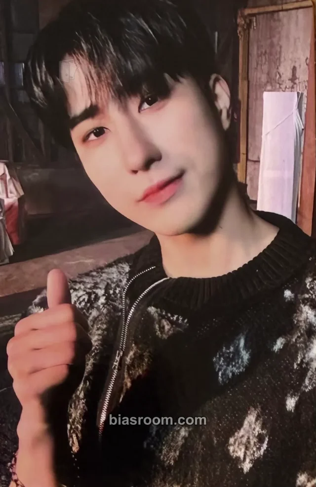 ONEWE - Harin - Planet Nine: Isotropy Album album photocard photobook version