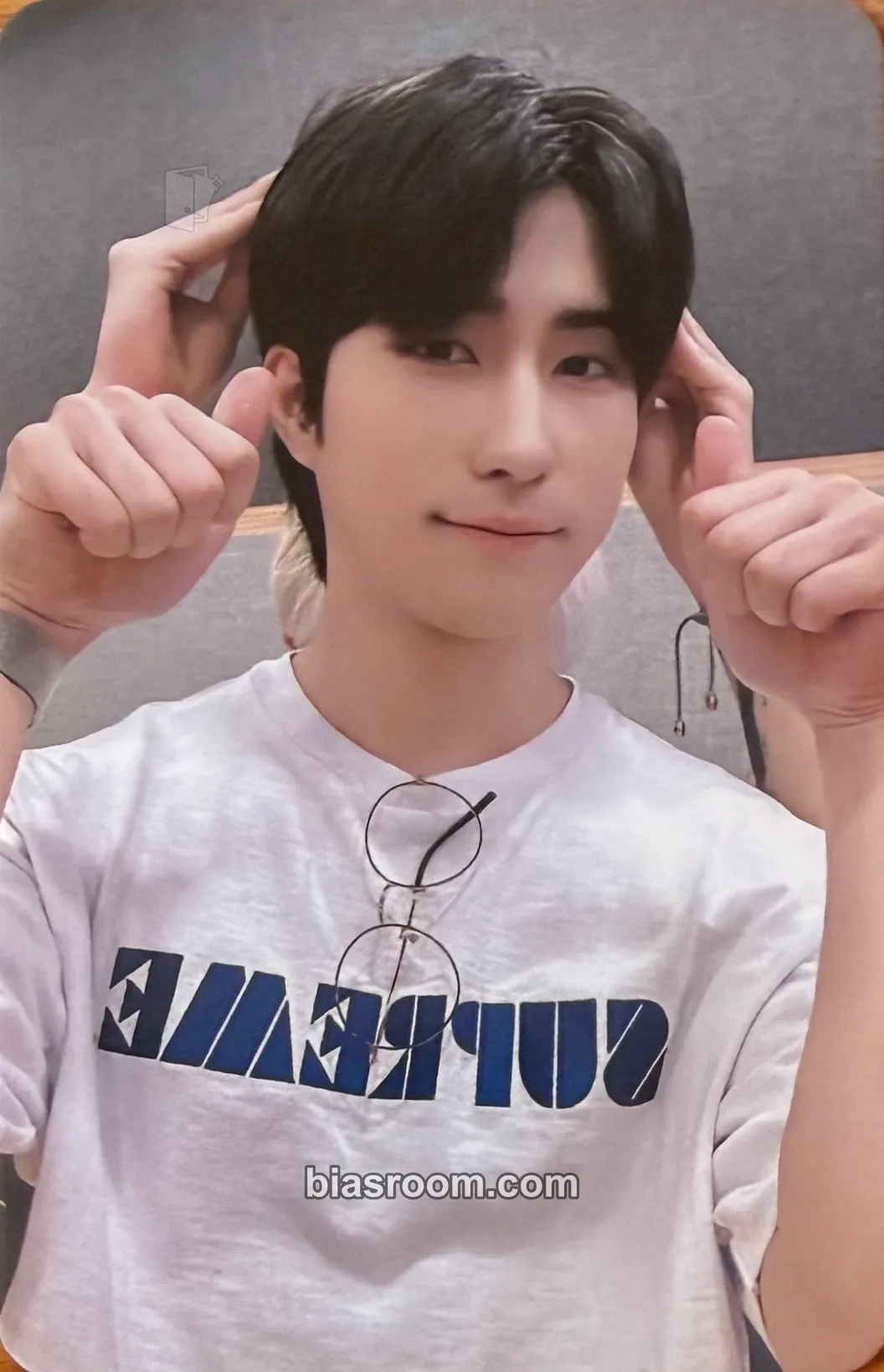 Harin Planet Nine: Isotropy Photocard - ONEWE - ONEWE K-pop photocard