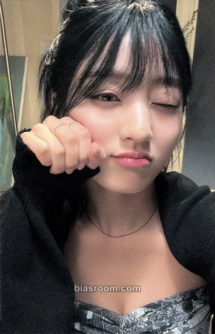 Jihyo ZONE Photocard - TWICE - TWICE K-pop photocard