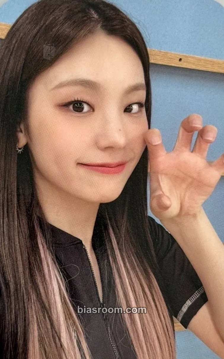 Yeji CHECKMATE Photocard - ITZY - ITZY K-pop photocard