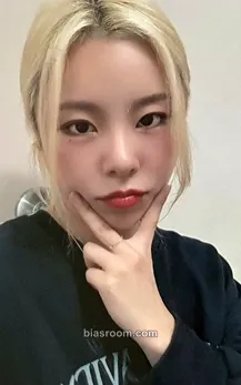 Wheein In the Mood Photocard - MAMAMOO - MAMAMOO K-pop photocard