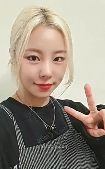 Wheein In the Mood Photocard - MAMAMOO - MAMAMOO K-pop photocard