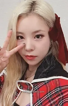 Wheein In the Mood Photocard - MAMAMOO - MAMAMOO K-pop photocard