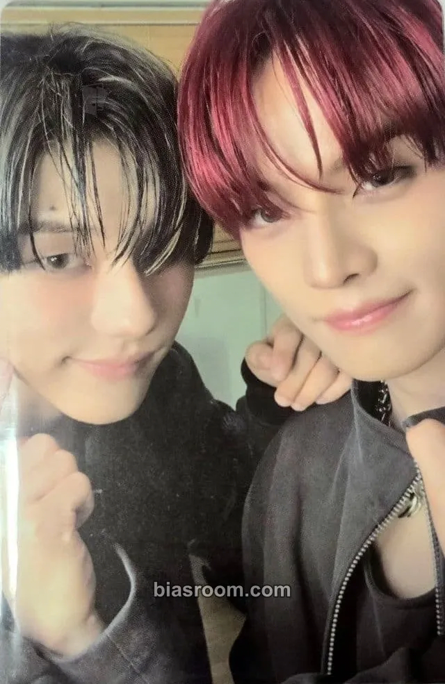 blackout Photocard - CLOSE YOUR EYES - CLOSE YOUR EYES K-pop photocard