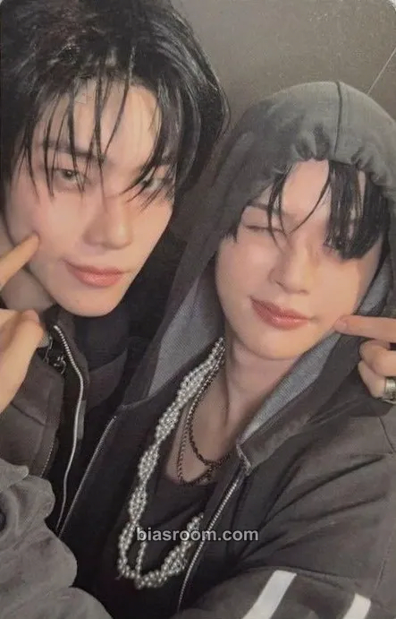 blackout Photocard - CLOSE YOUR EYES - CLOSE YOUR EYES K-pop photocard