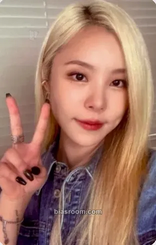 Wheein In the Mood Photocard - MAMAMOO - MAMAMOO K-pop photocard