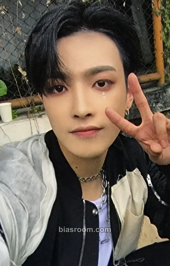 Hongjoong SPIN OFF : FROM THE WITNESS Photocard - ATEEZ - ATEEZ K-pop photocard