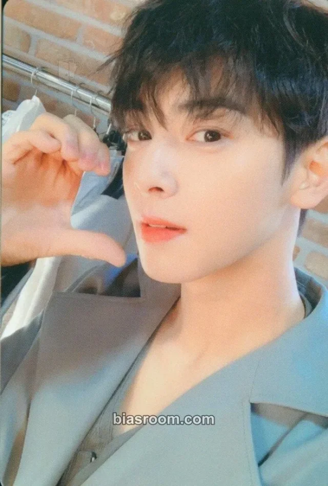 ASTRO - Cha Eunwoo - All Light Album album photocard green version version 4