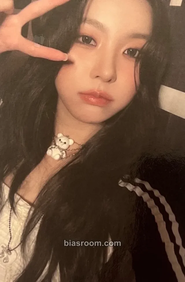 GENBLUE - Ayeon - Act Like That Album album photocard